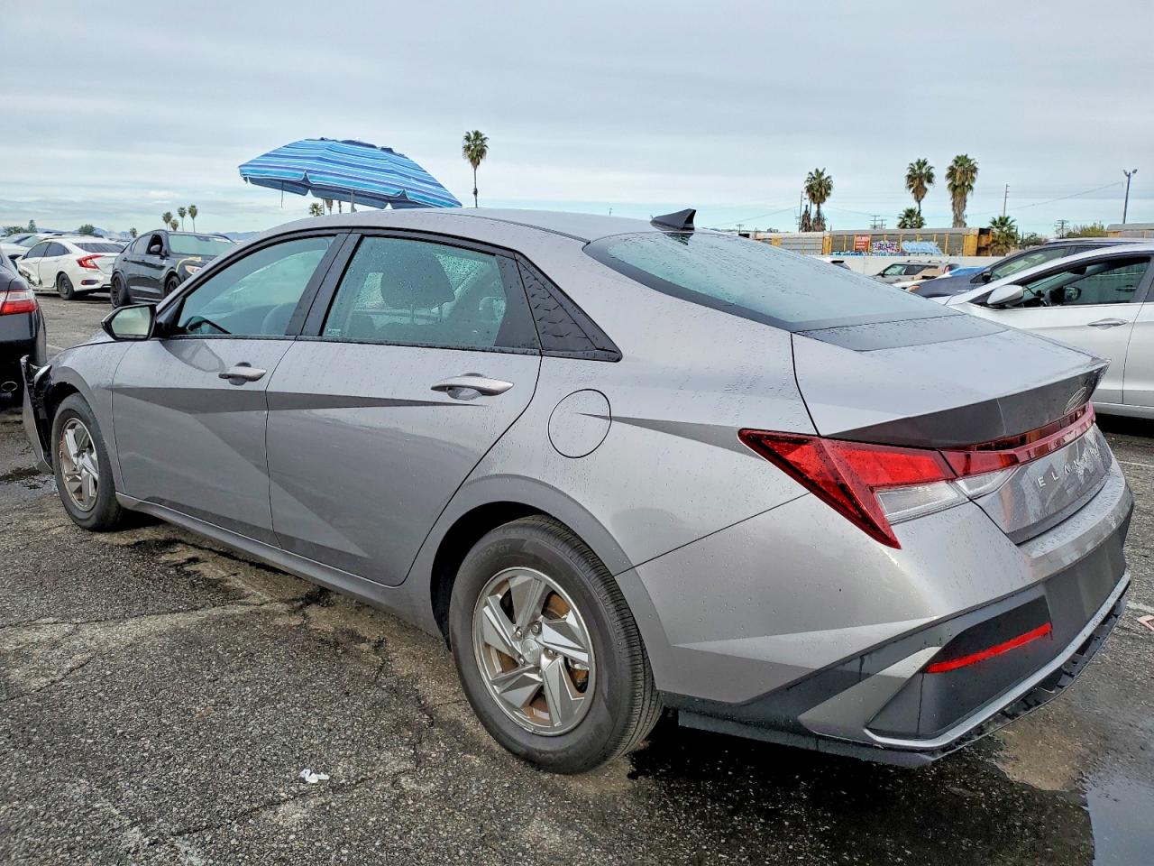 2025 HYUNDAI ELANTRA SE photo 2