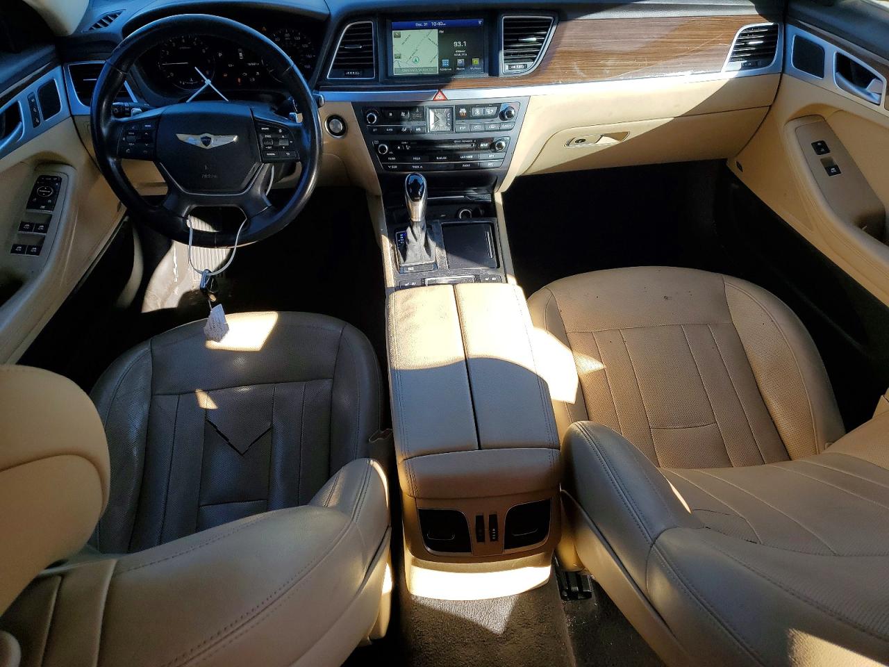 2015 HYUNDAI GENESIS 3.8L photo 8