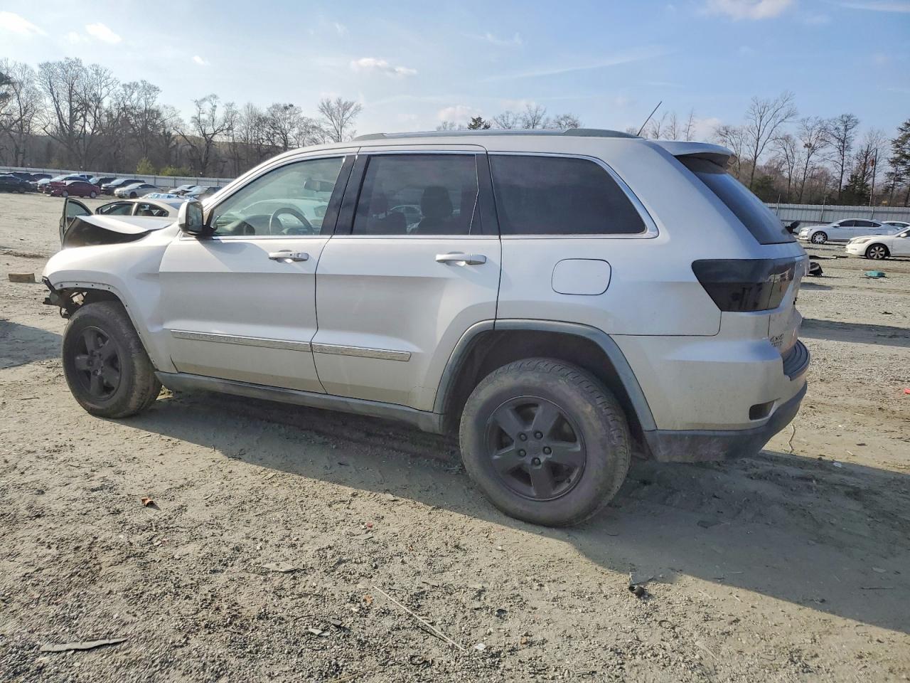 2012 JEEP GRAND CHEROKEE LAREDO photo 2