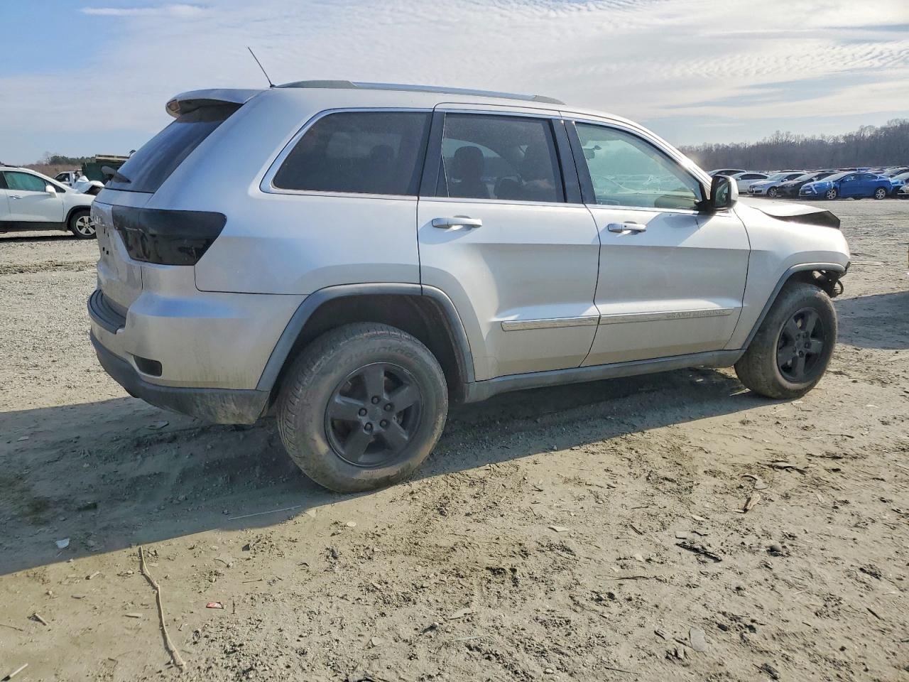 2012 JEEP GRAND CHEROKEE LAREDO photo 3