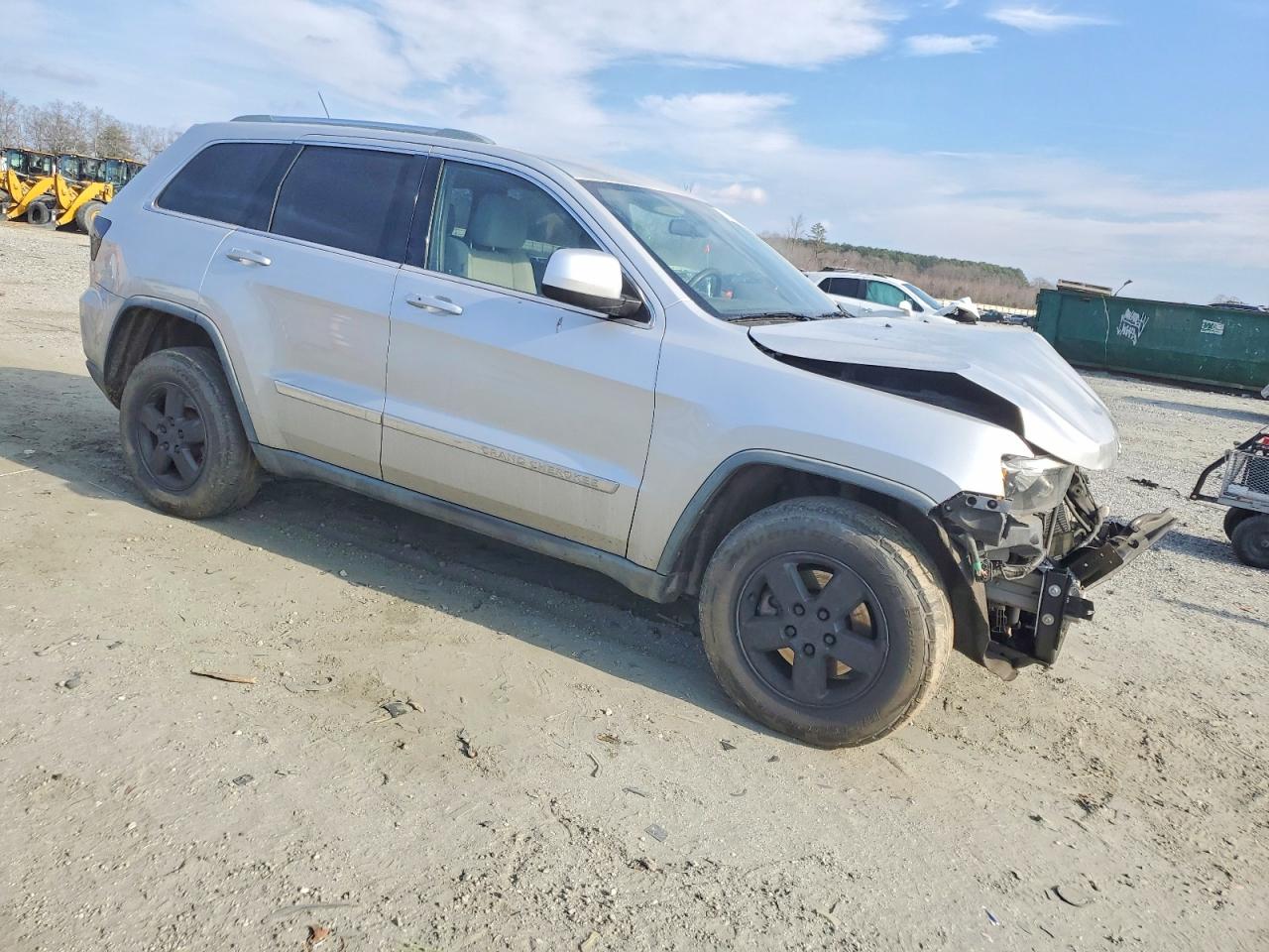 2012 JEEP GRAND CHEROKEE LAREDO photo 4