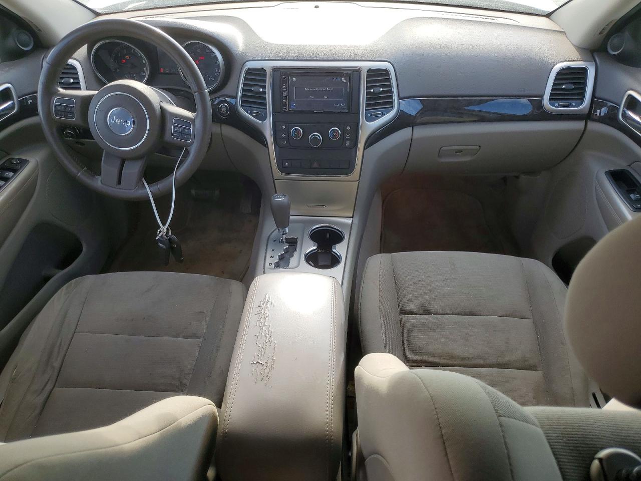 2012 JEEP GRAND CHEROKEE LAREDO photo 8
