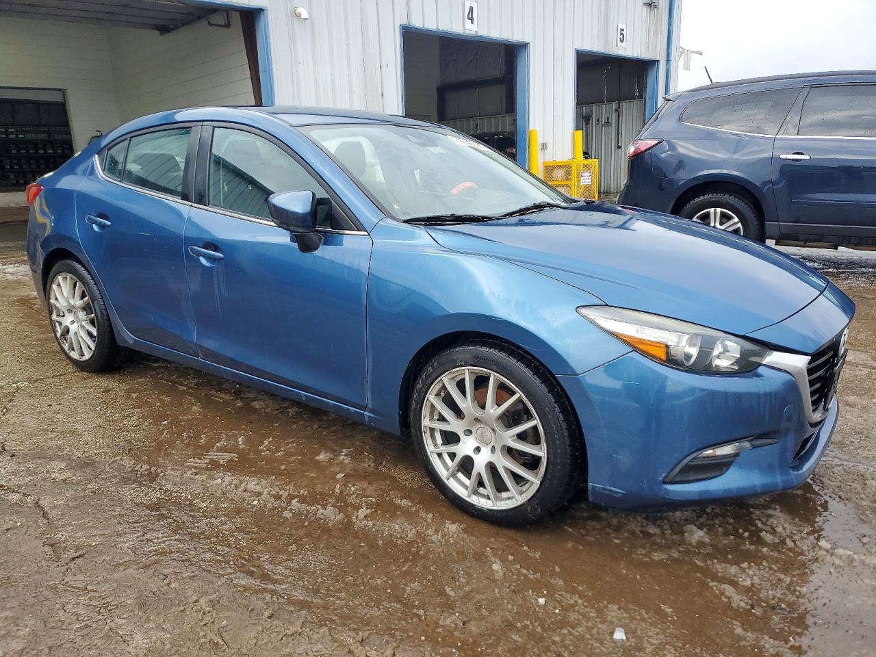 2017 MAZDA 3 TOURING photo 4