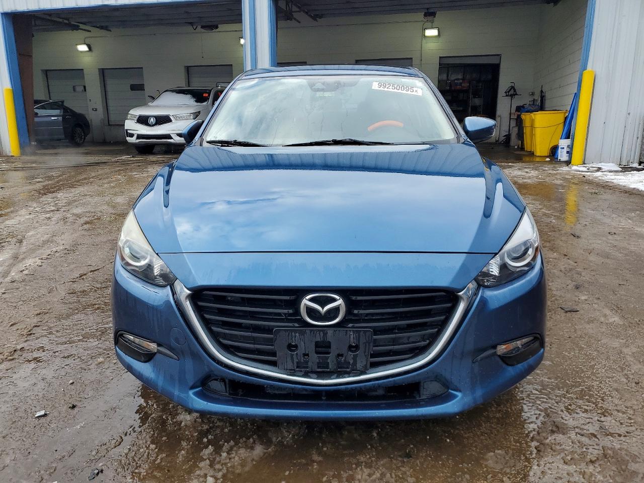 2017 MAZDA 3 TOURING photo 5