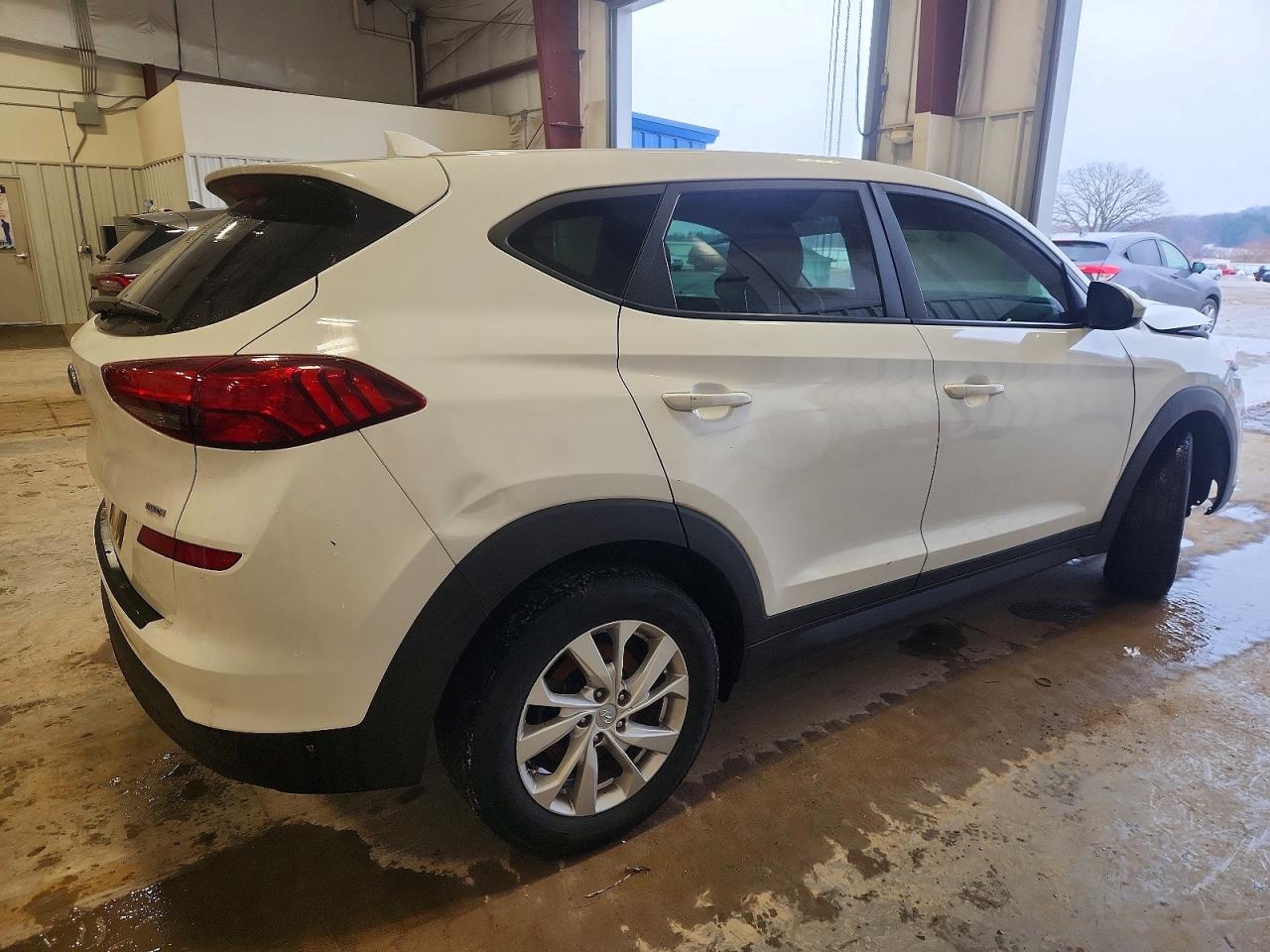 2020 HYUNDAI TUCSON SE photo 3