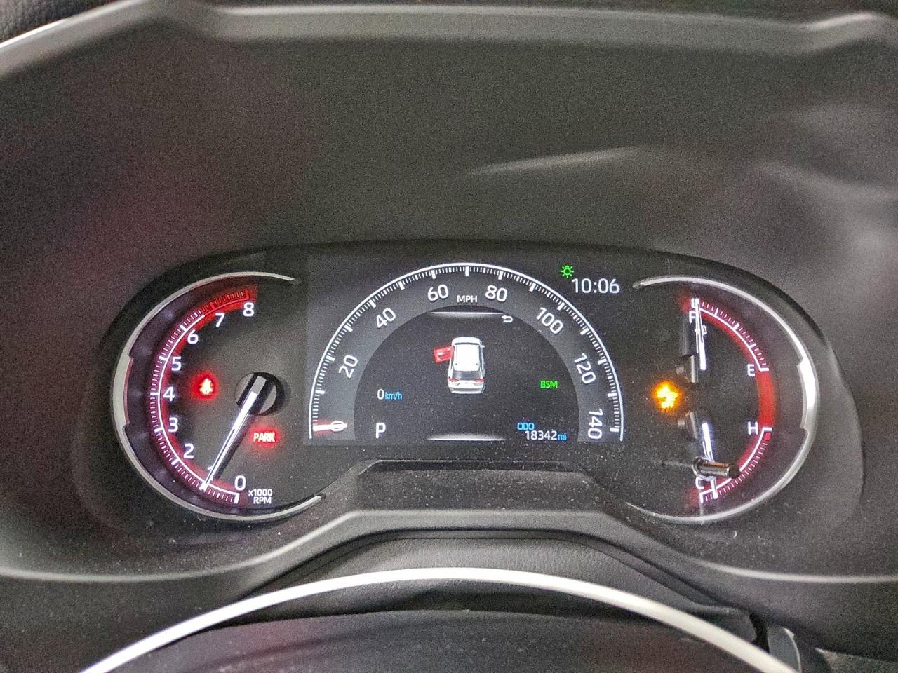 2025 TOYOTA RAV4 XLE photo 9