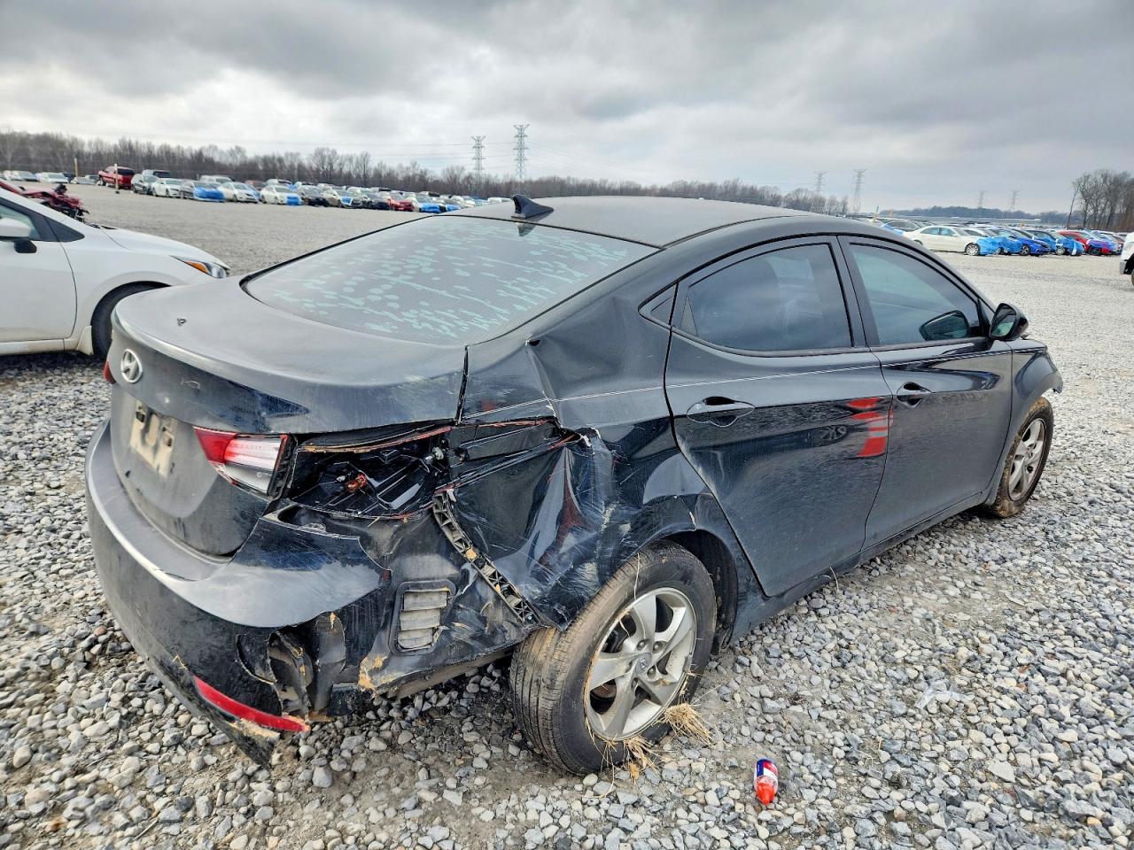 2015 HYUNDAI ELANTRA SE photo 3