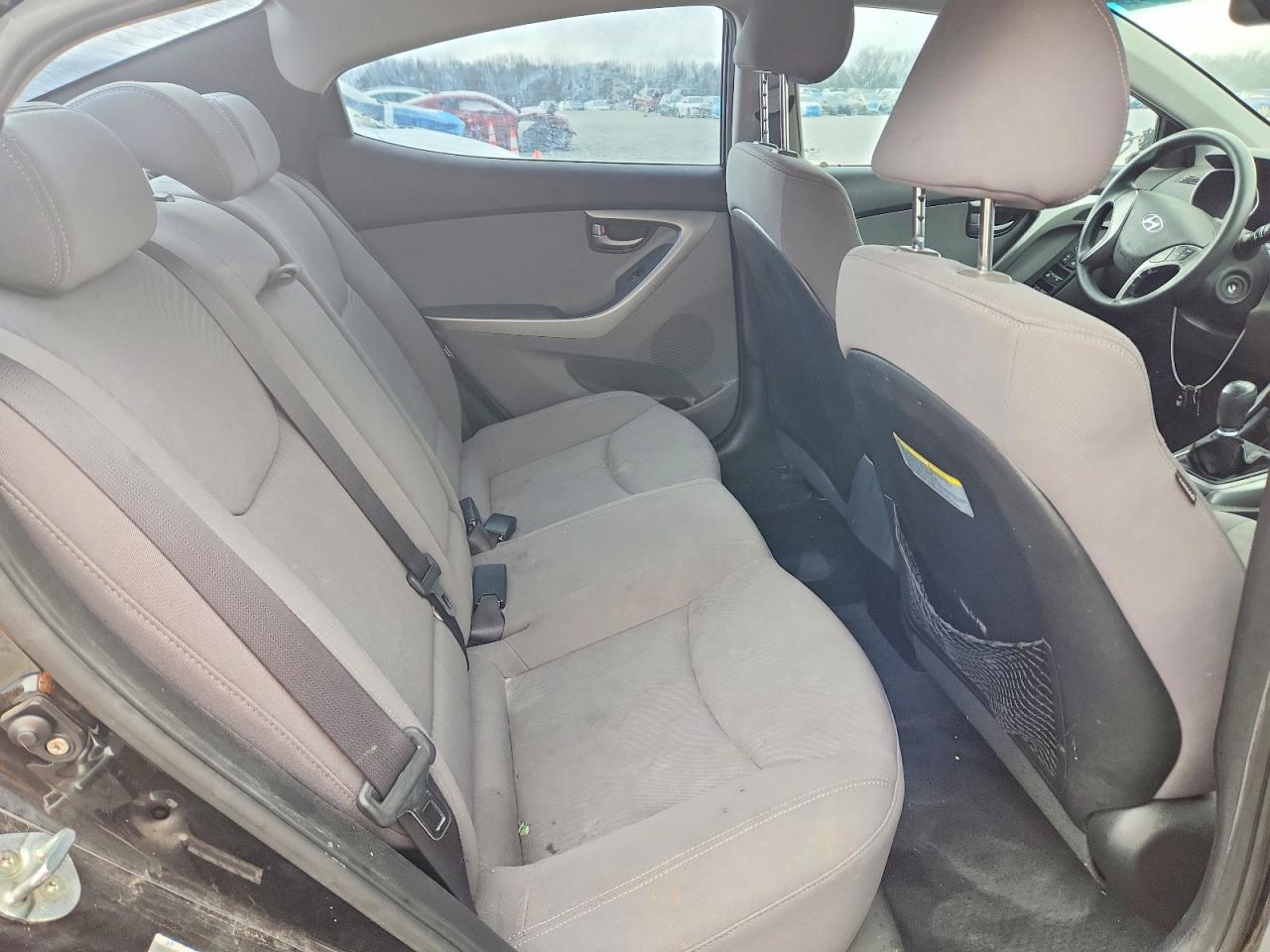 2015 HYUNDAI ELANTRA SE photo 10