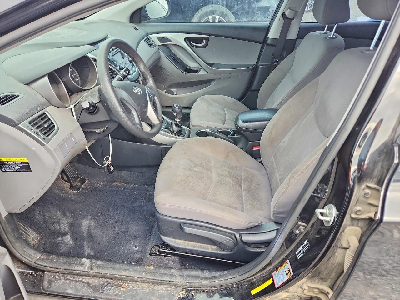 2015 HYUNDAI ELANTRA SE photo 7