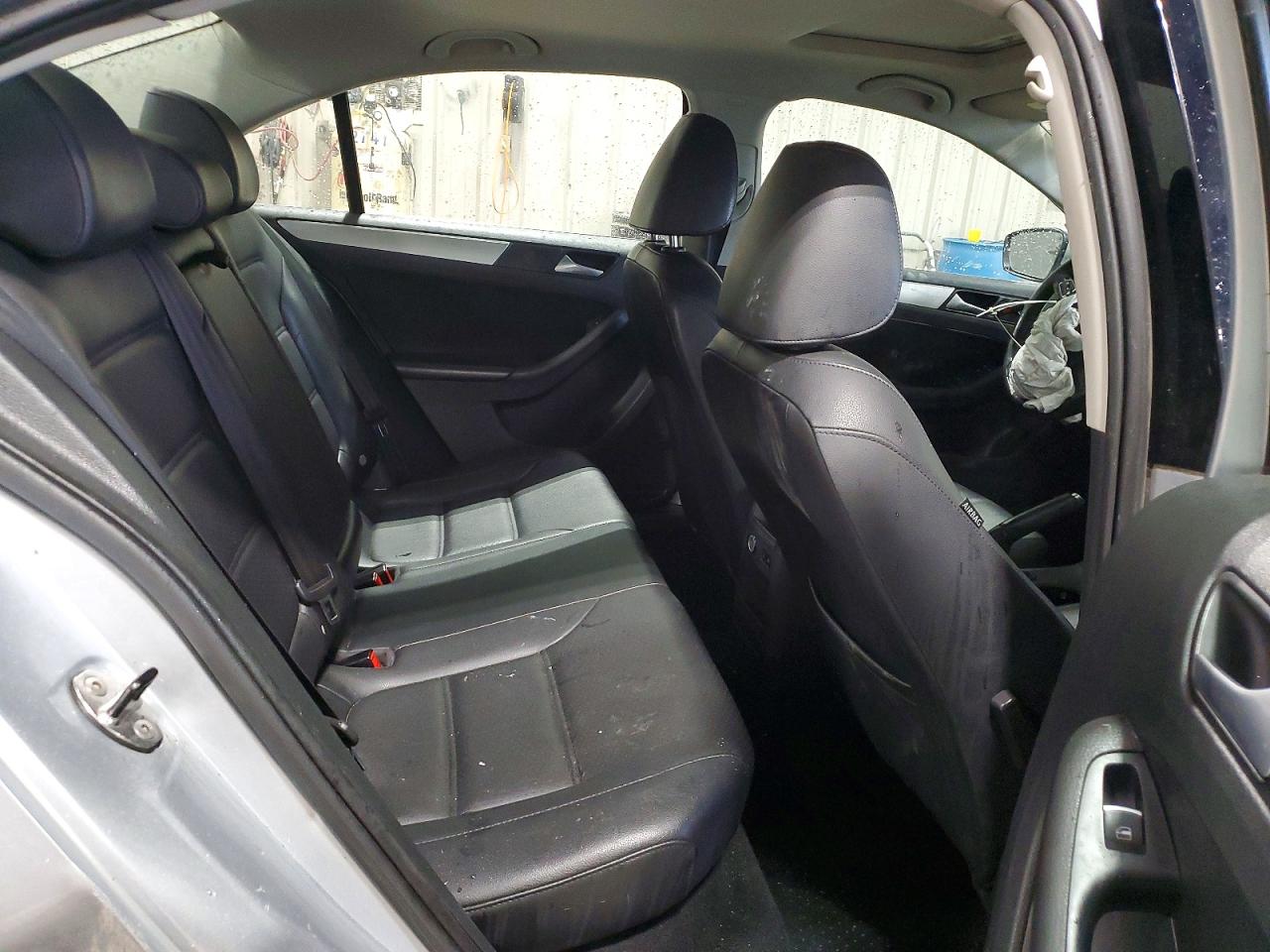 2013 VOLKSWAGEN JETTA SE photo 28