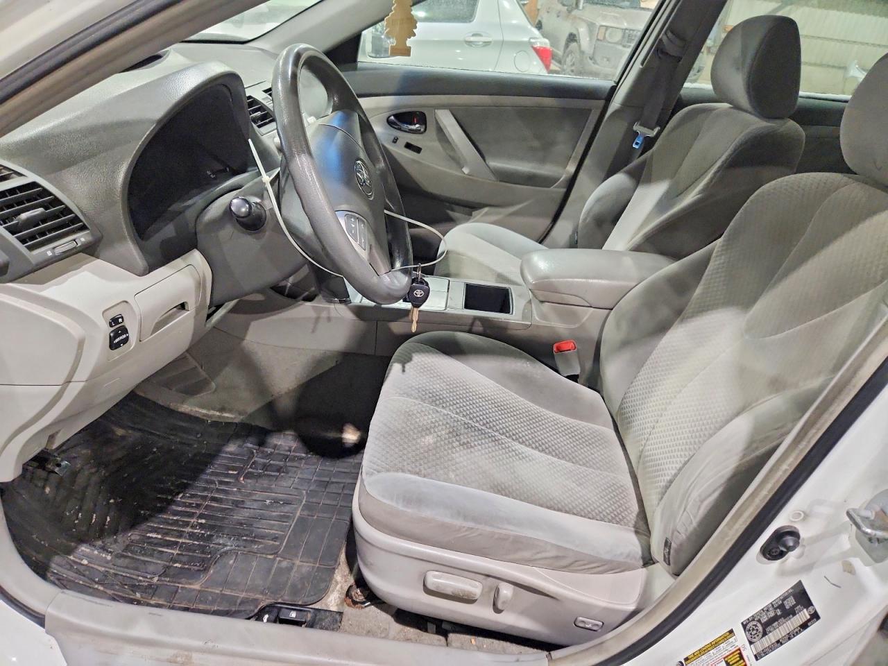 2009 TOYOTA CAMRY BASE photo 7
