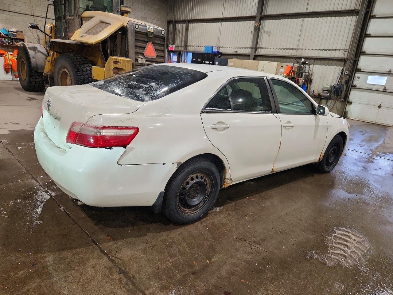 2009 TOYOTA CAMRY BASE photo 3