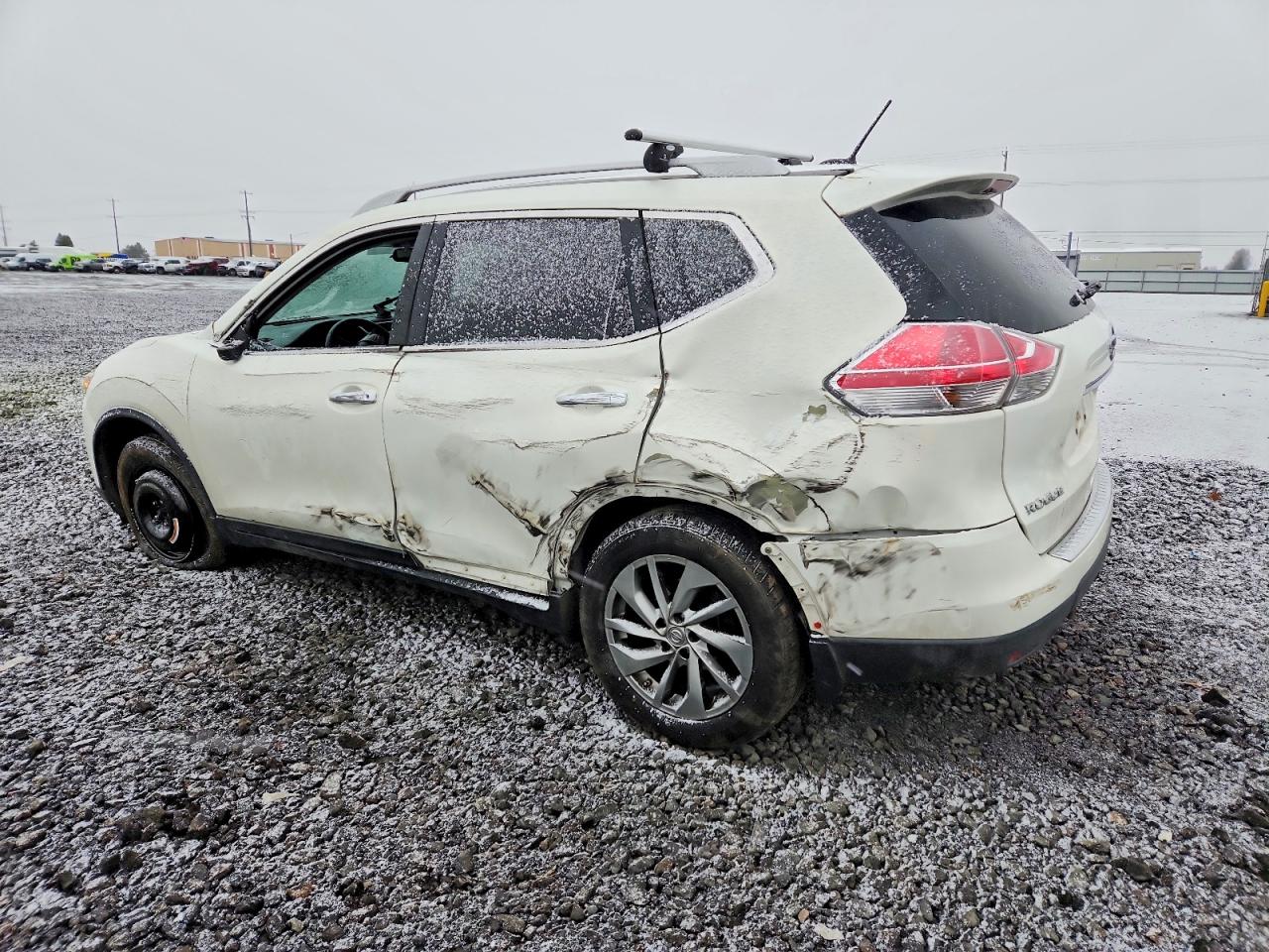 2014 NISSAN ROGUE S photo 2