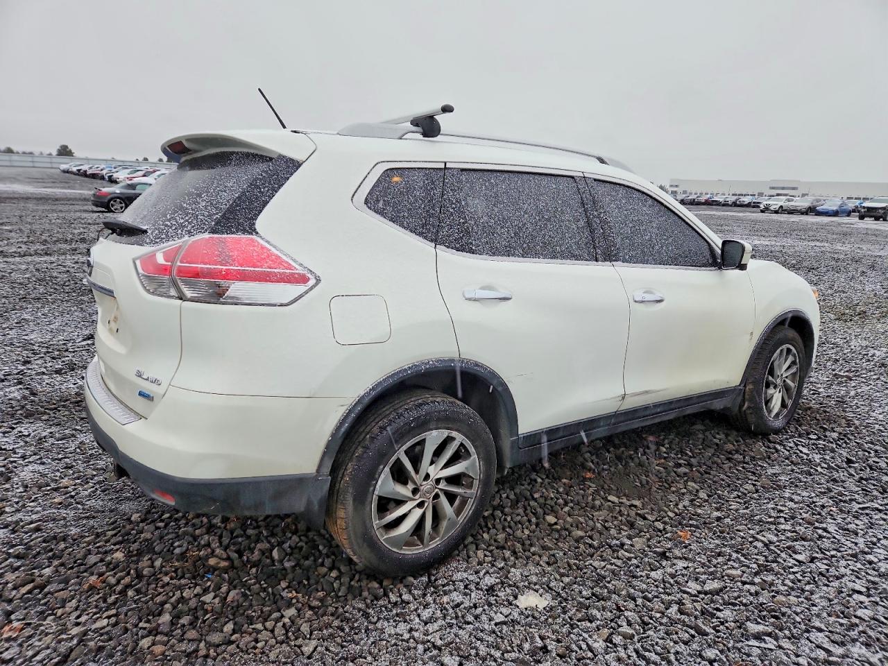 2014 NISSAN ROGUE S photo 3