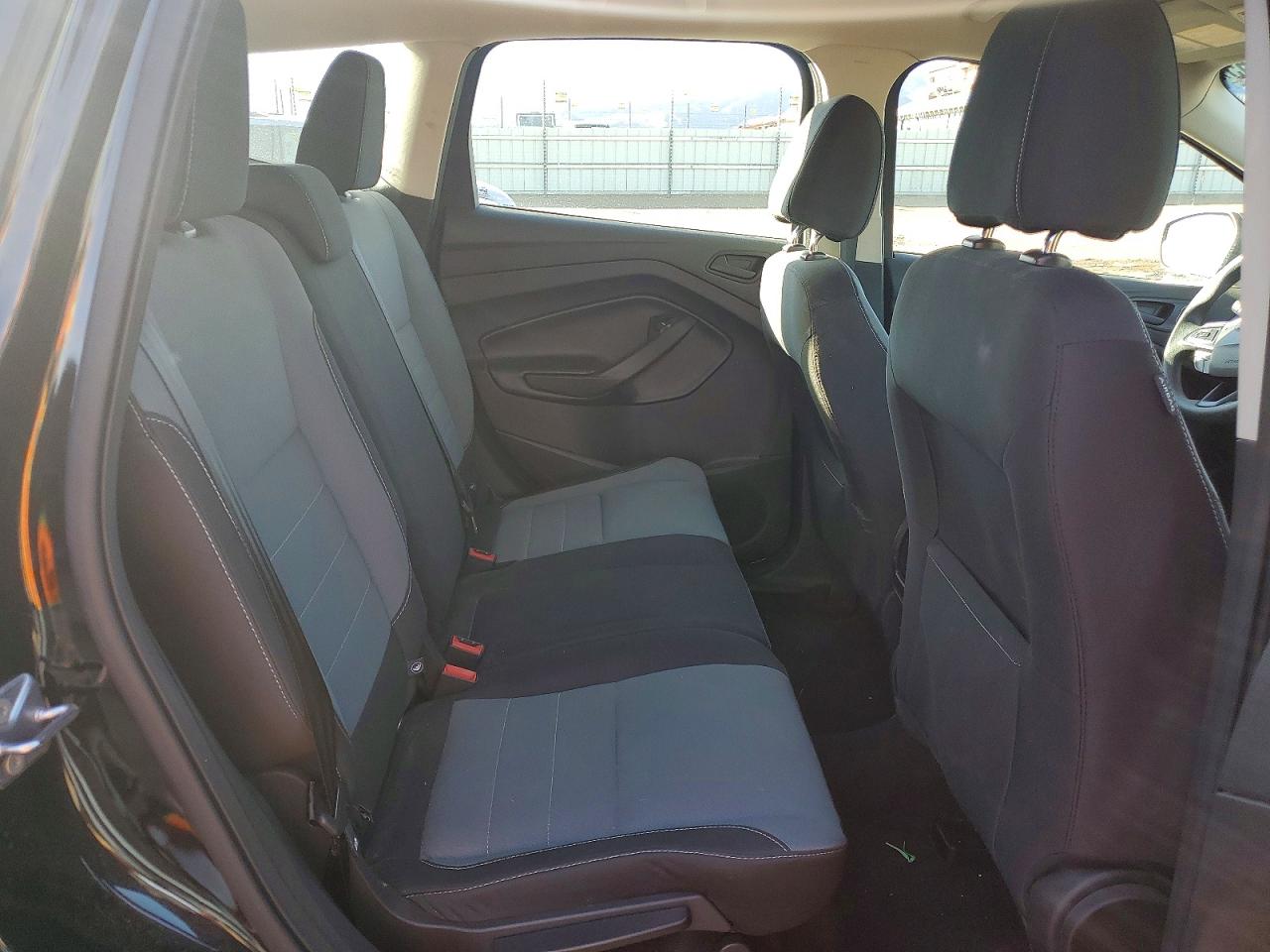 2017 FORD ESCAPE S photo 11