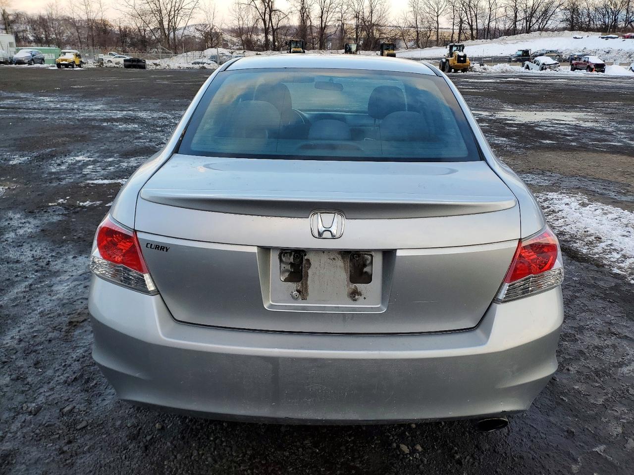 2010 HONDA ACCORD LXP photo 6