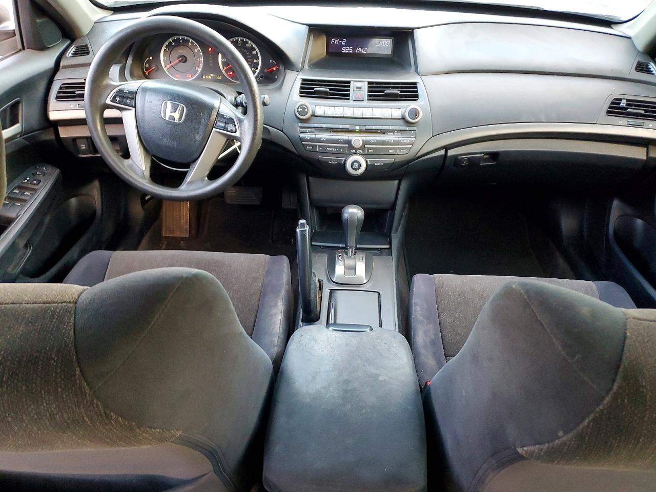 2010 HONDA ACCORD LXP photo 8