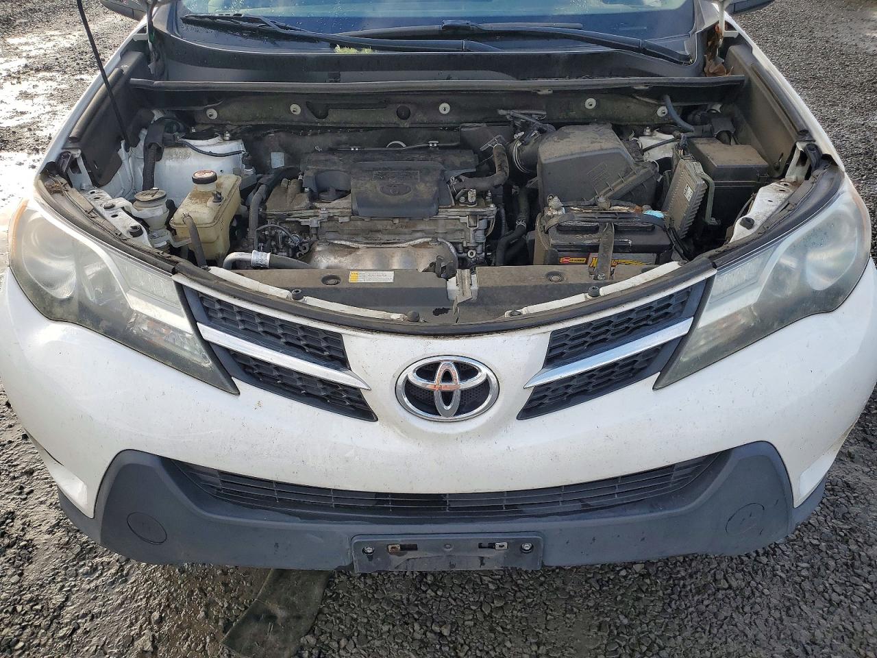 2015 TOYOTA RAV4 XLE photo 12