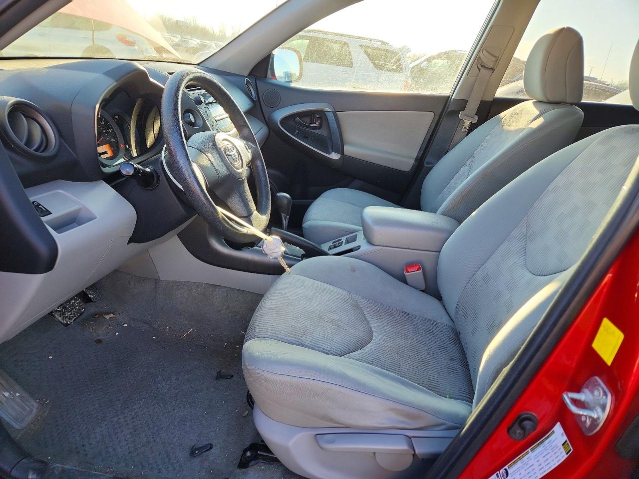 2011 TOYOTA RAV4 photo 7