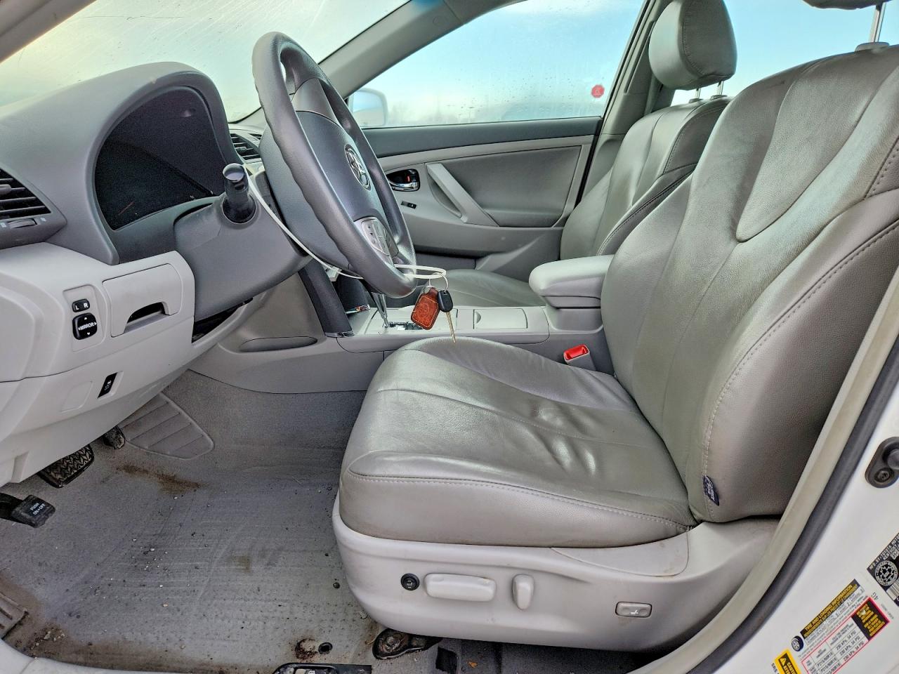 2010 TOYOTA CAMRY BASE photo 7