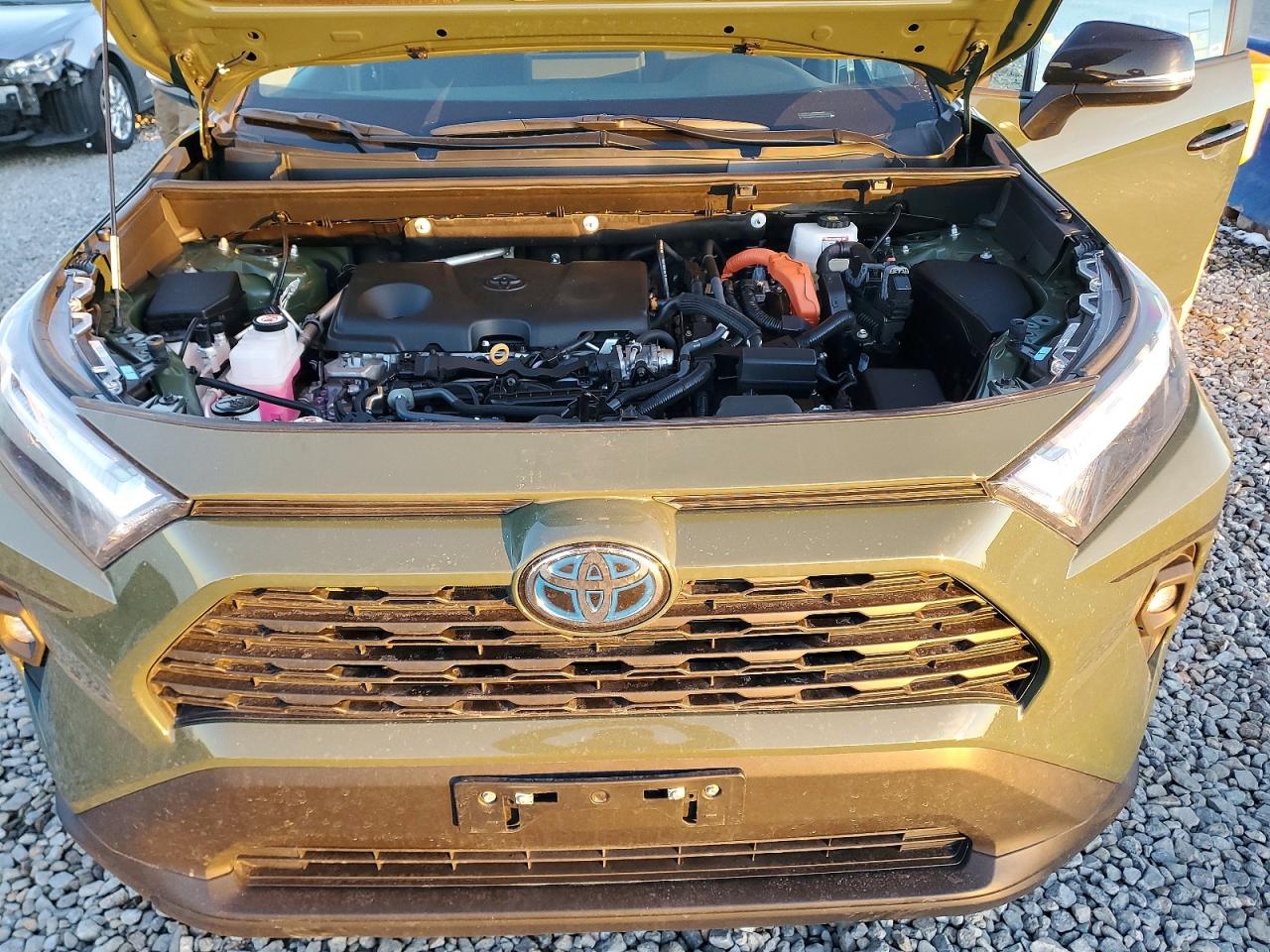 2024 TOYOTA RAV4 WOODLAND EDITION photo 12