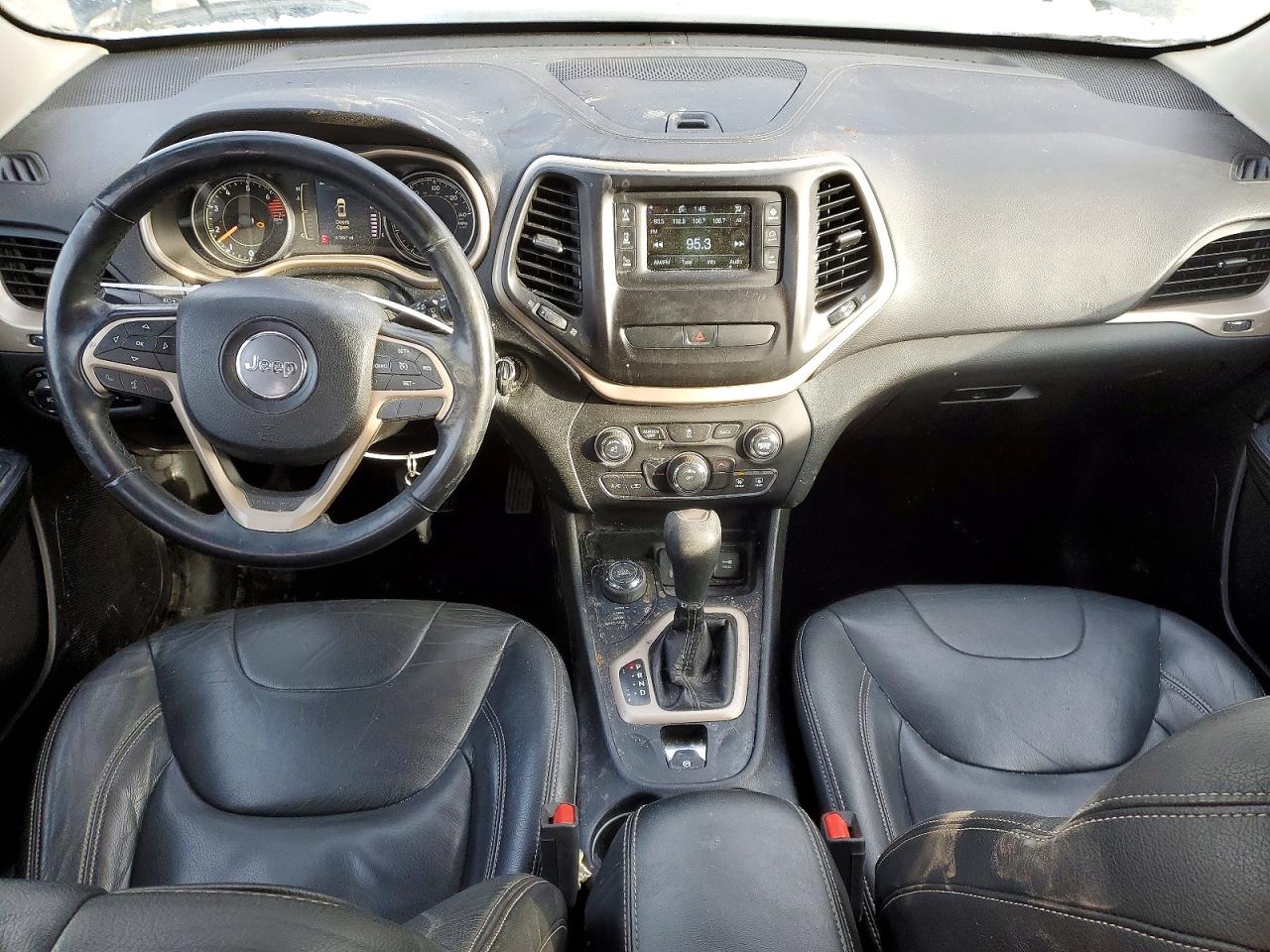 2016 JEEP CHEROKEE LATITUDE photo 8