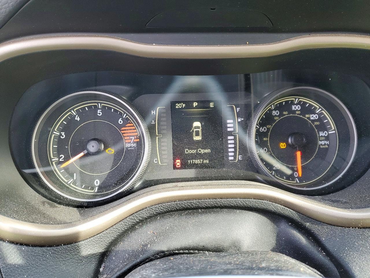 2016 JEEP CHEROKEE LATITUDE photo 9