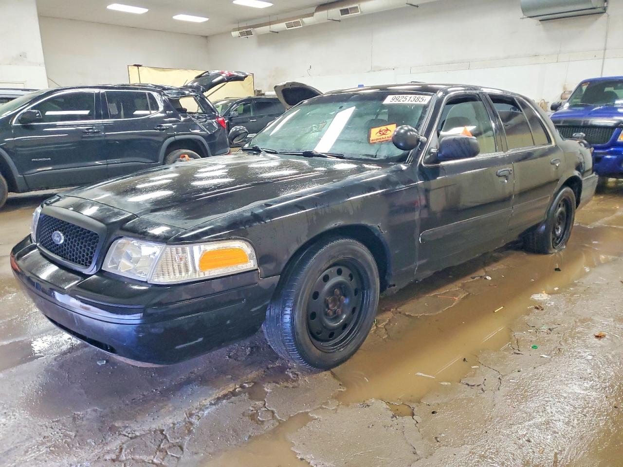 2006 FORD CROWN VICTORIA