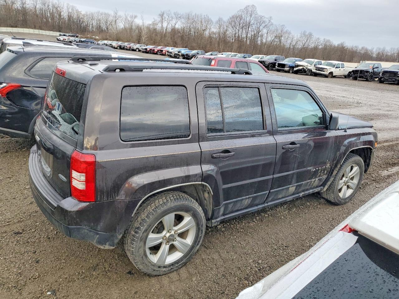 2014 JEEP PATRIOT LATITUDE photo 3