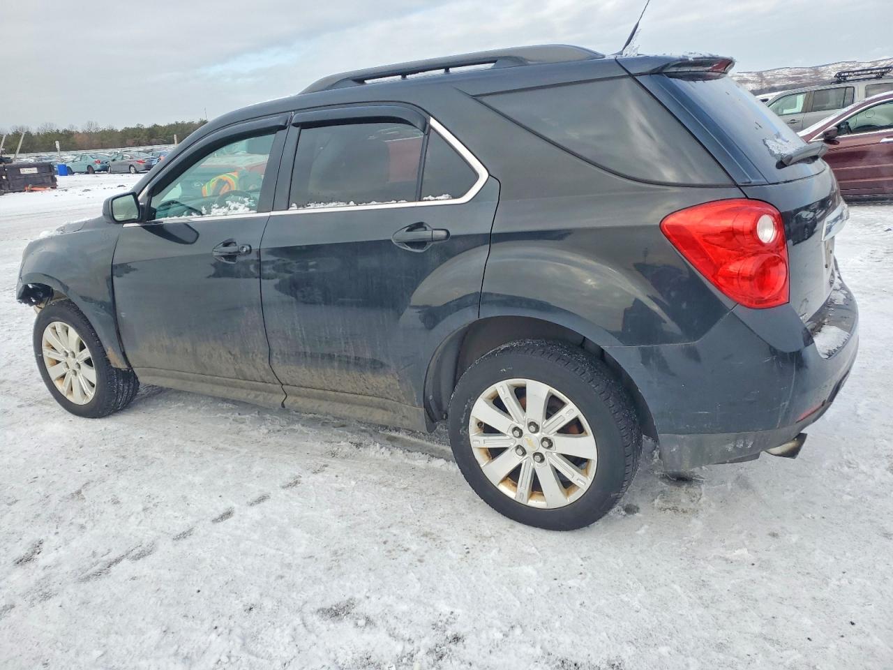 2010 CHEVROLET EQUINOX LT photo 2