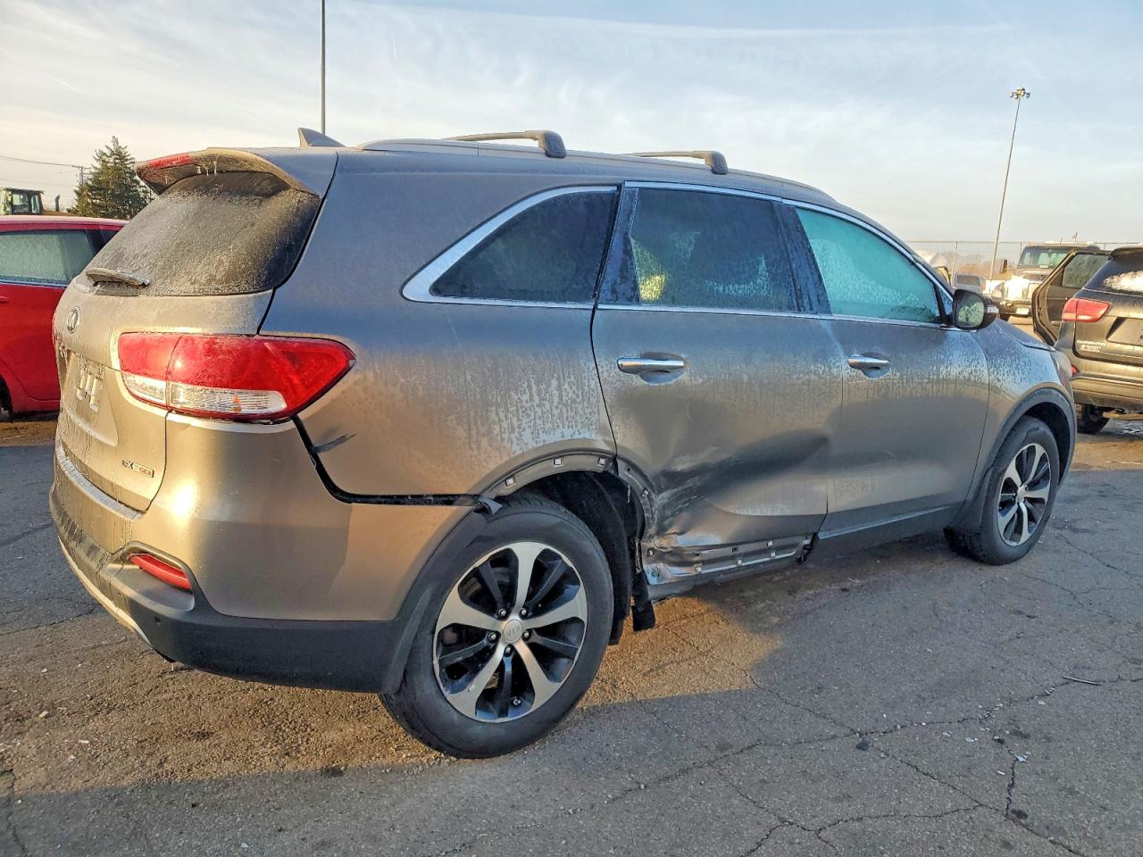 2016 KIA SORENTO EX photo 3