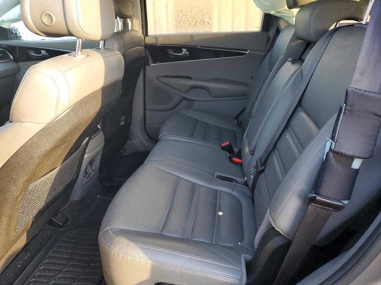 2016 KIA SORENTO EX photo 11