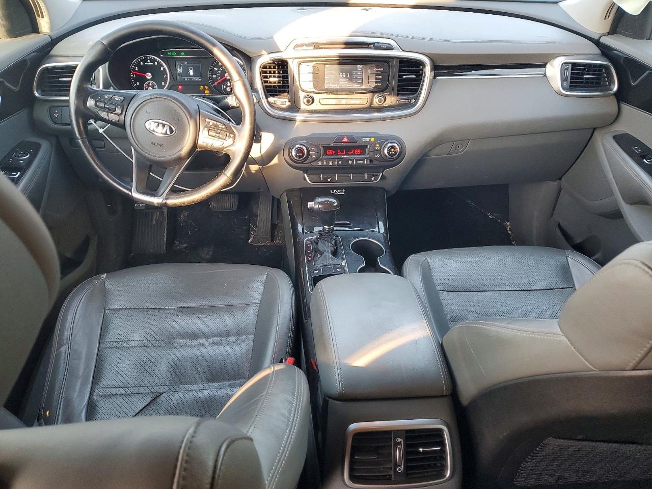 2016 KIA SORENTO EX photo 8