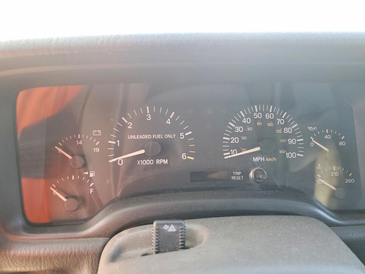 1997 JEEP CHEROKEE SPORT photo 9