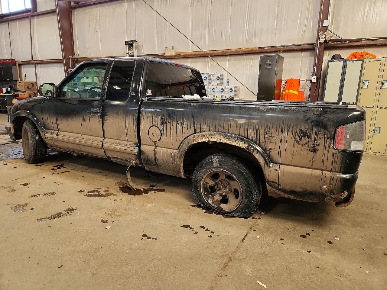 1998 CHEVROLET S TRUCK S10 photo 2