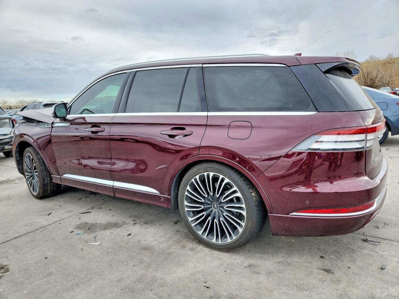 2020 LINCOLN AVIATOR BLACK LABEL photo 2