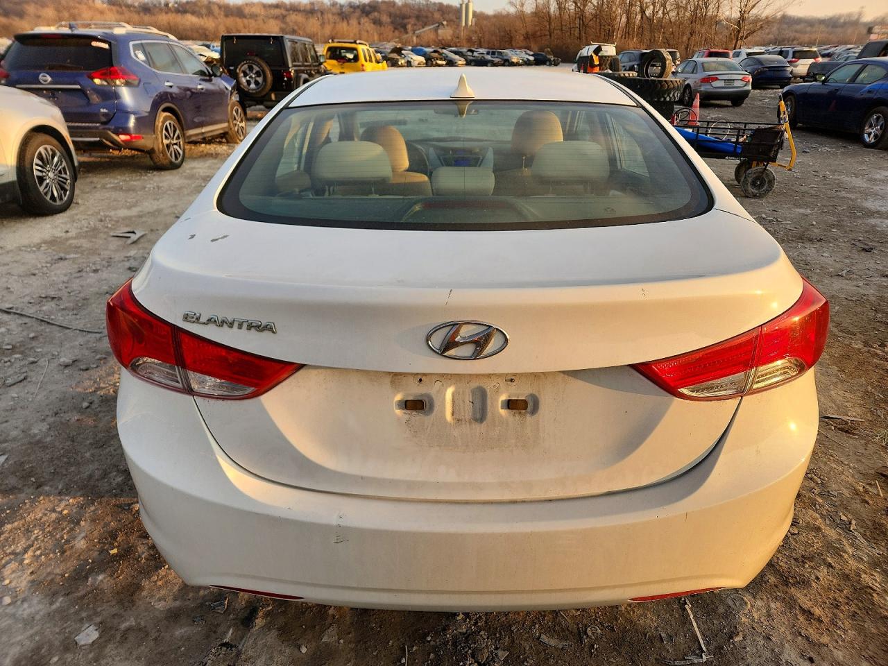 2013 HYUNDAI ELANTRA GLS photo 6