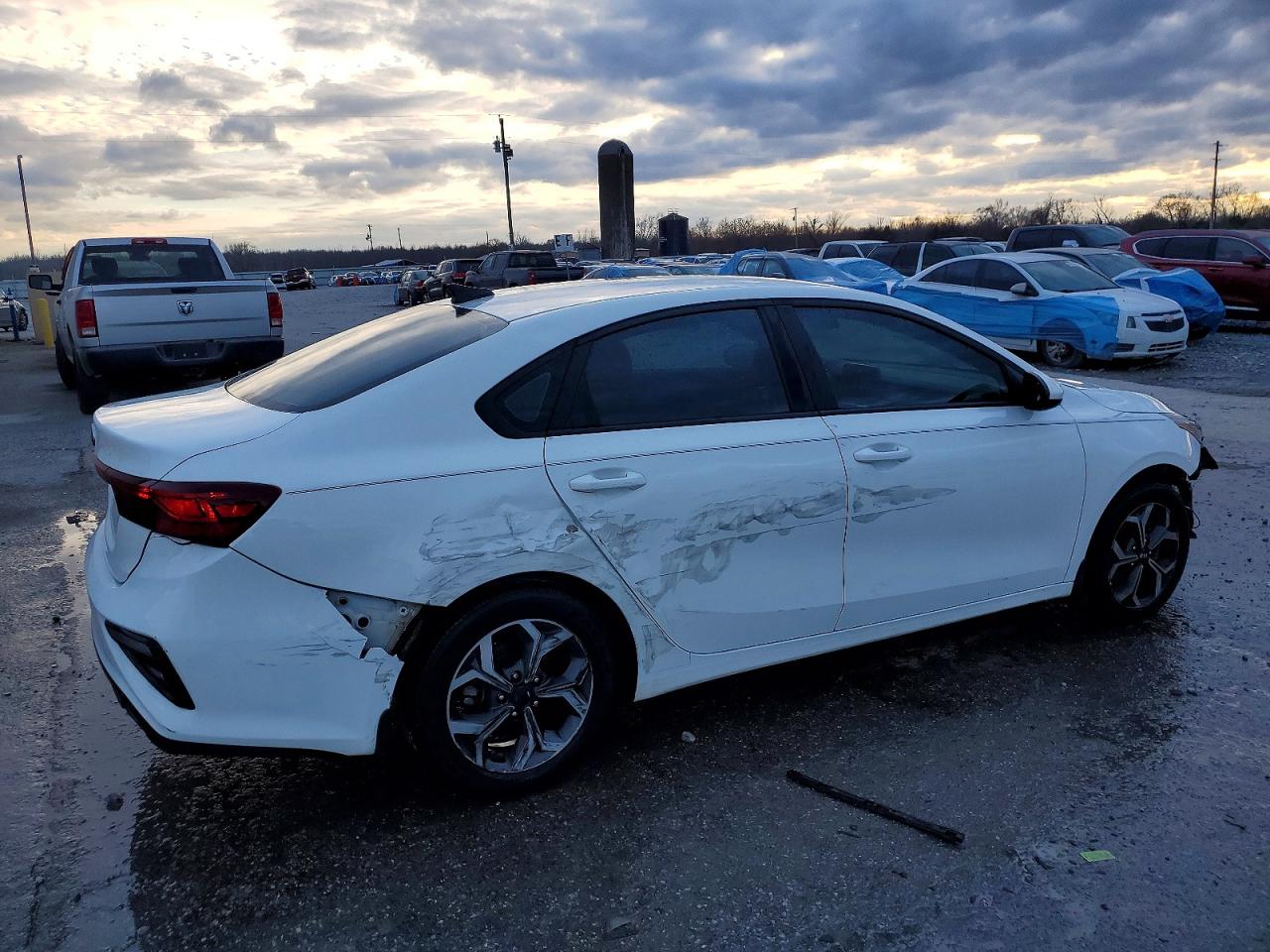2020 KIA FORTE FE photo 3
