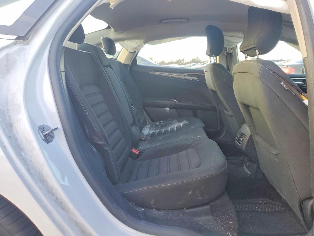 2017 FORD FUSION SE photo 10