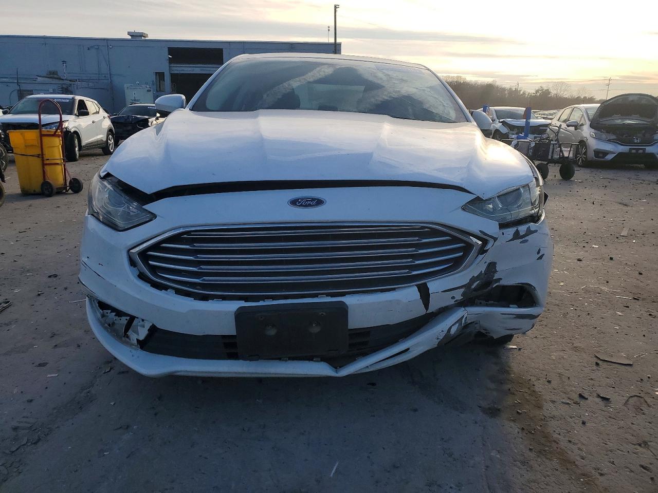 2017 FORD FUSION SE photo 5
