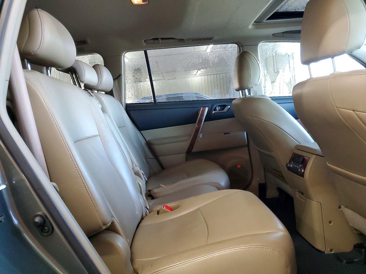 2013 TOYOTA HIGHLANDER LIMITED photo 11