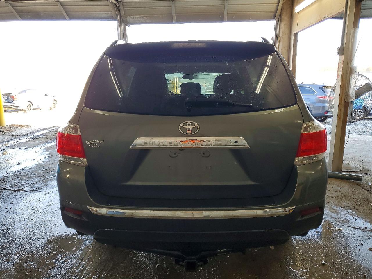 2013 TOYOTA HIGHLANDER LIMITED photo 6