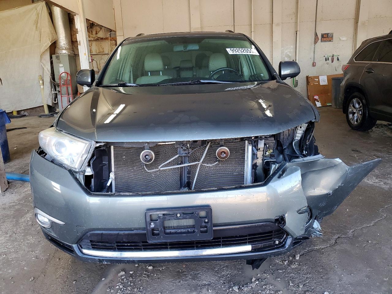 2013 TOYOTA HIGHLANDER LIMITED photo 5