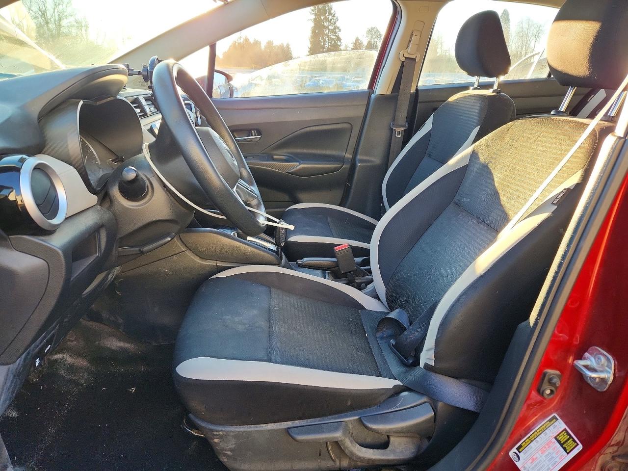 2020 NISSAN VERSA SV photo 7