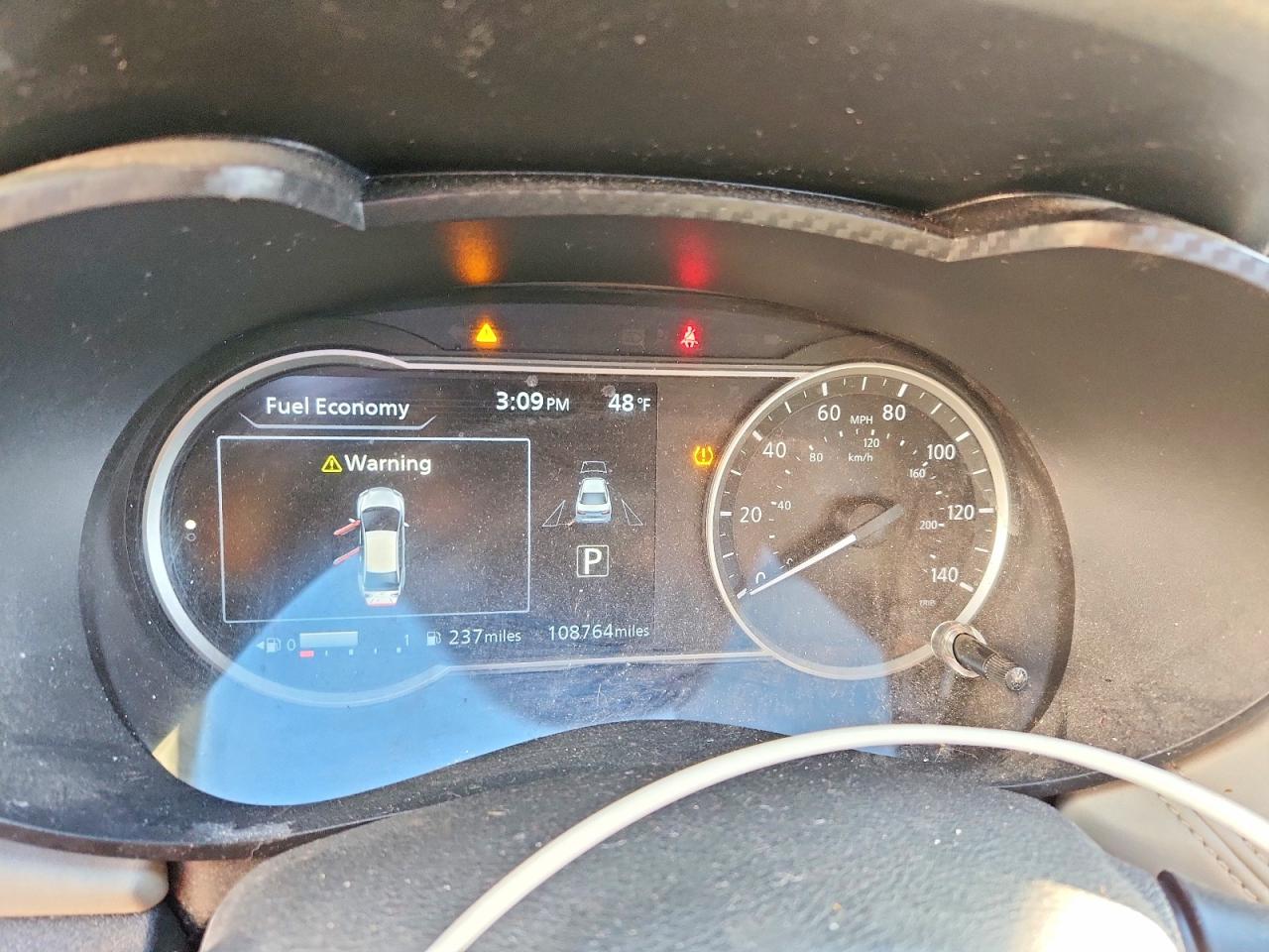 2020 NISSAN VERSA SV photo 9