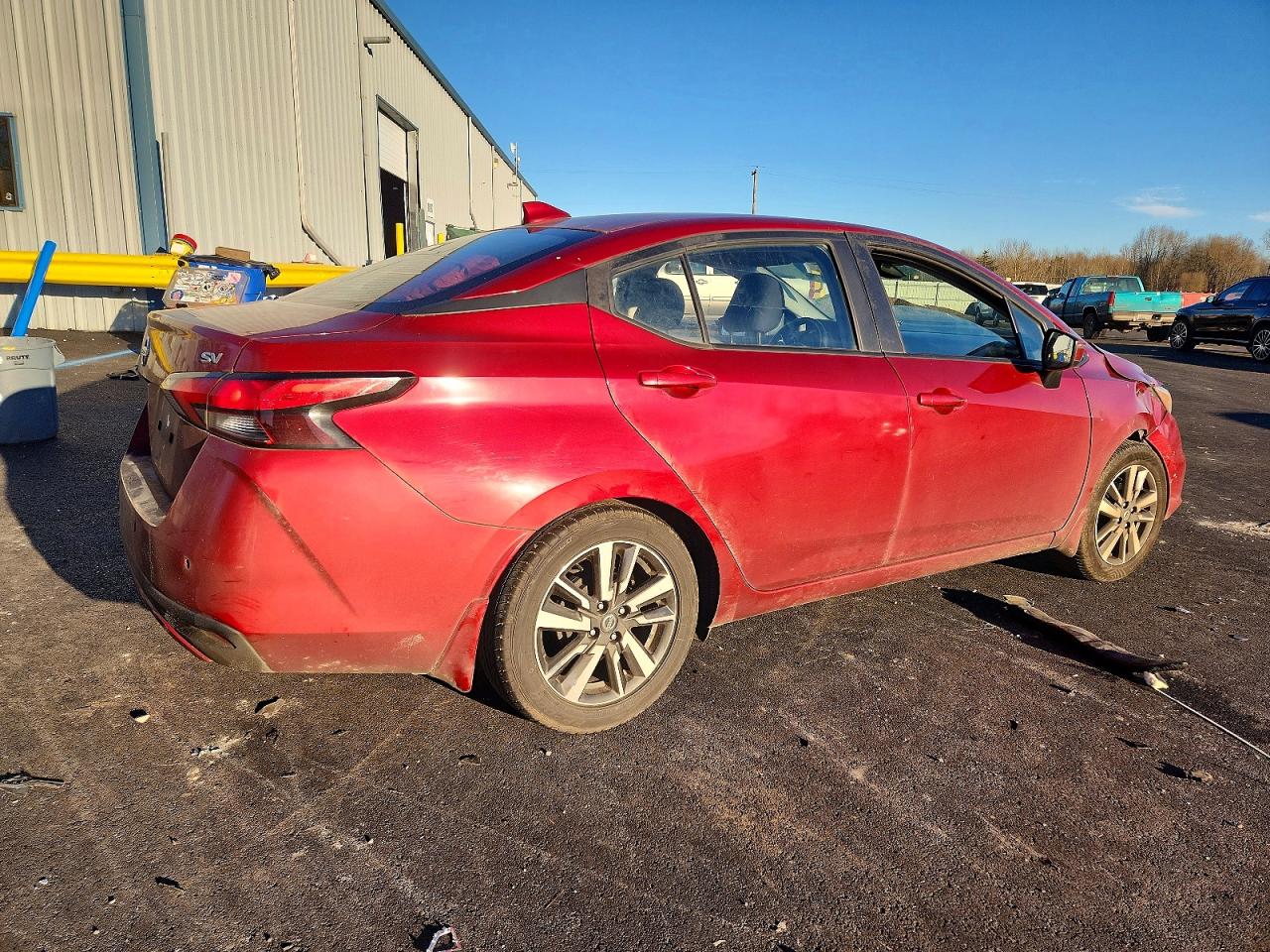 2020 NISSAN VERSA SV photo 3
