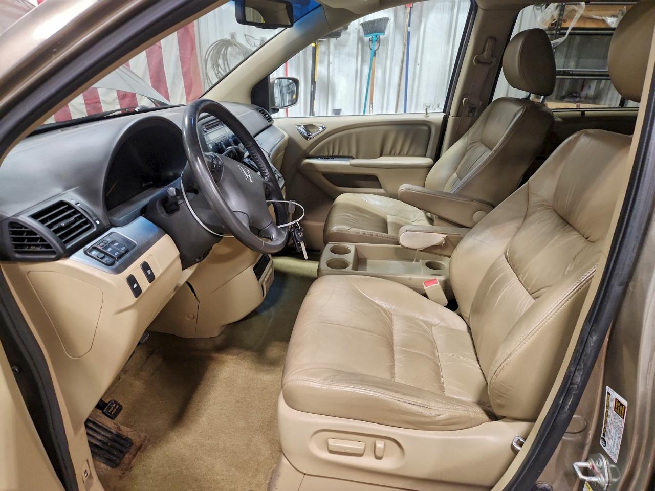 2010 HONDA ODYSSEY EXL photo 7