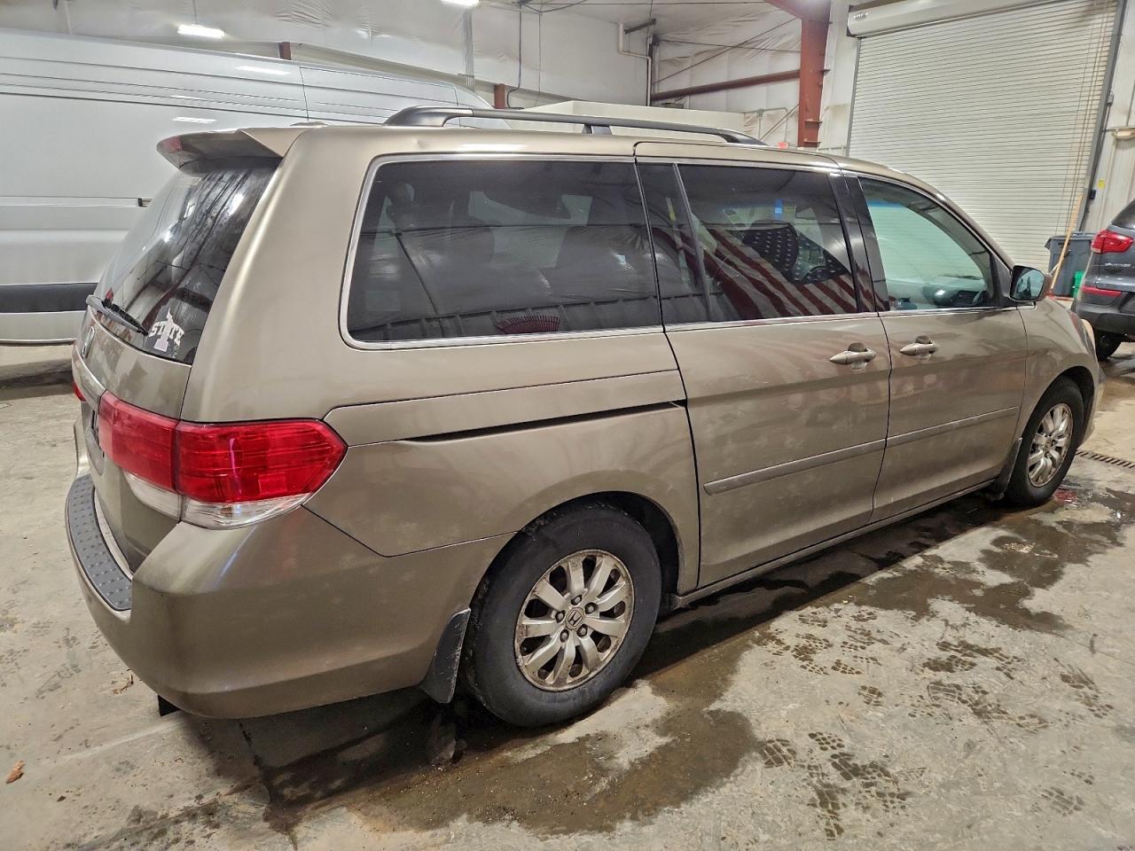 2010 HONDA ODYSSEY EXL photo 3