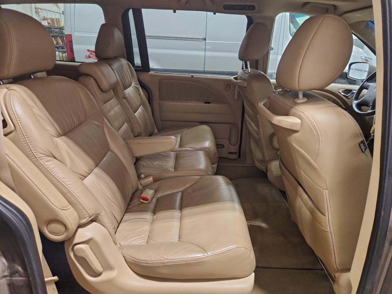 2010 HONDA ODYSSEY EXL photo 11