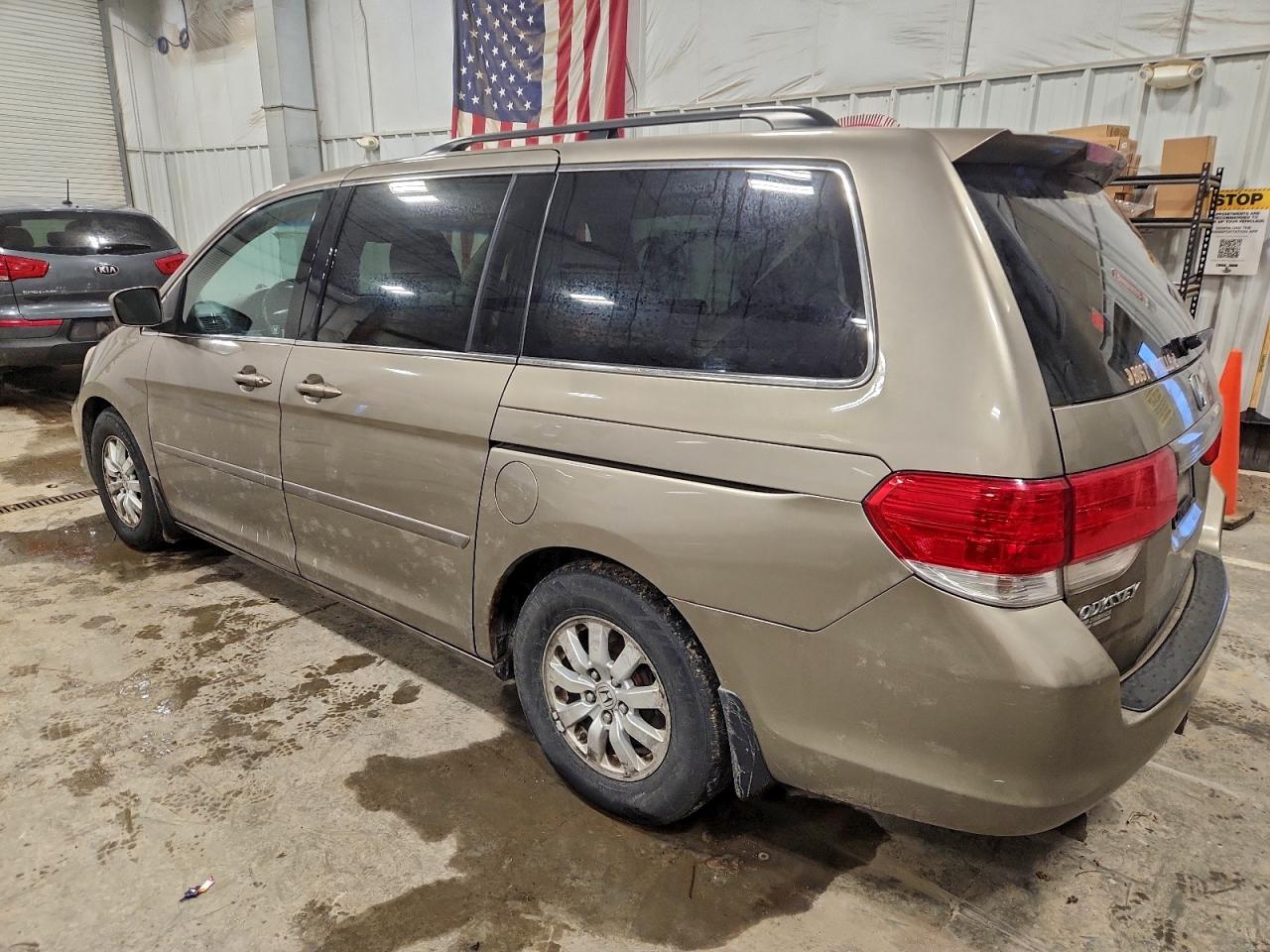 2010 HONDA ODYSSEY EXL photo 2